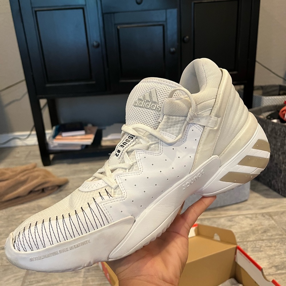 Adidas D.o.n Issue 2